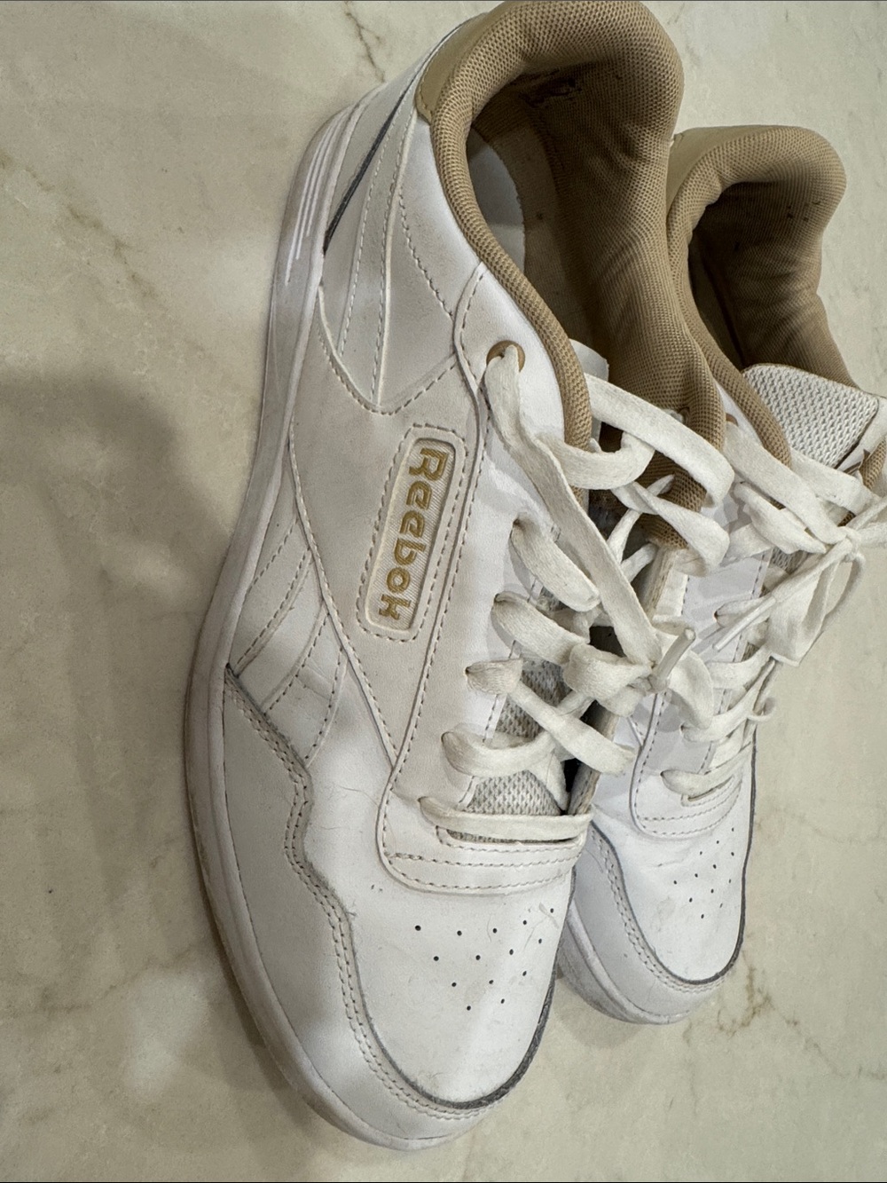 Reebok Men's White Sneakers with Tan Lining and Logo Sz. 10